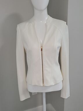 Cache Cream Collarless Zip-Front Blazer